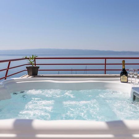 דירות ספליט Seaside Penthouse With Hot Tub Sky Living מראה חיצוני תמונה