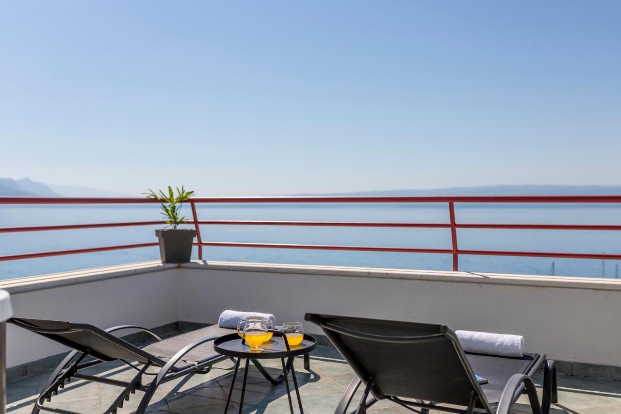 דירות ספליט Seaside Penthouse With Hot Tub Sky Living מראה חיצוני תמונה